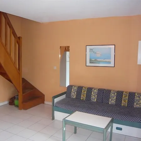 Apartment Duplex 3 Pieces Avec Terrasse, Jardin Et Piscine - 6 Couchages - Proche Commodites Et - Fr-1-731-63 Le Grau-du-Roi