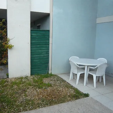 Apartment Duplex 3 Pieces Avec Terrasse, Jardin Et Piscine - 6 Couchages - Proche Commodites Et - Fr-1-731-63 Le Grau-du-Roi