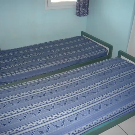Duplex 3 Pieces Avec Terrasse, Jardin Et Piscine - 6 Couchages - Proche Commodites Et - Fr-1-731-63